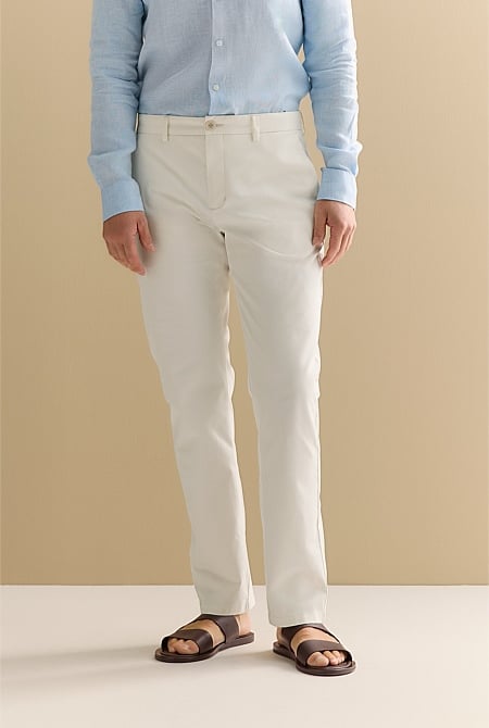 Regular Fit Modern Chino Pant