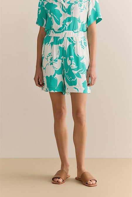 Floral Crepe Pull On Short