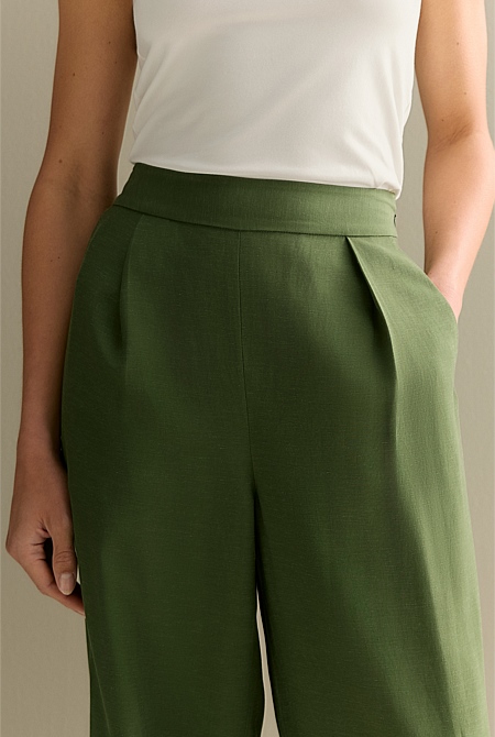 Draped Wide Leg Pull On Pant