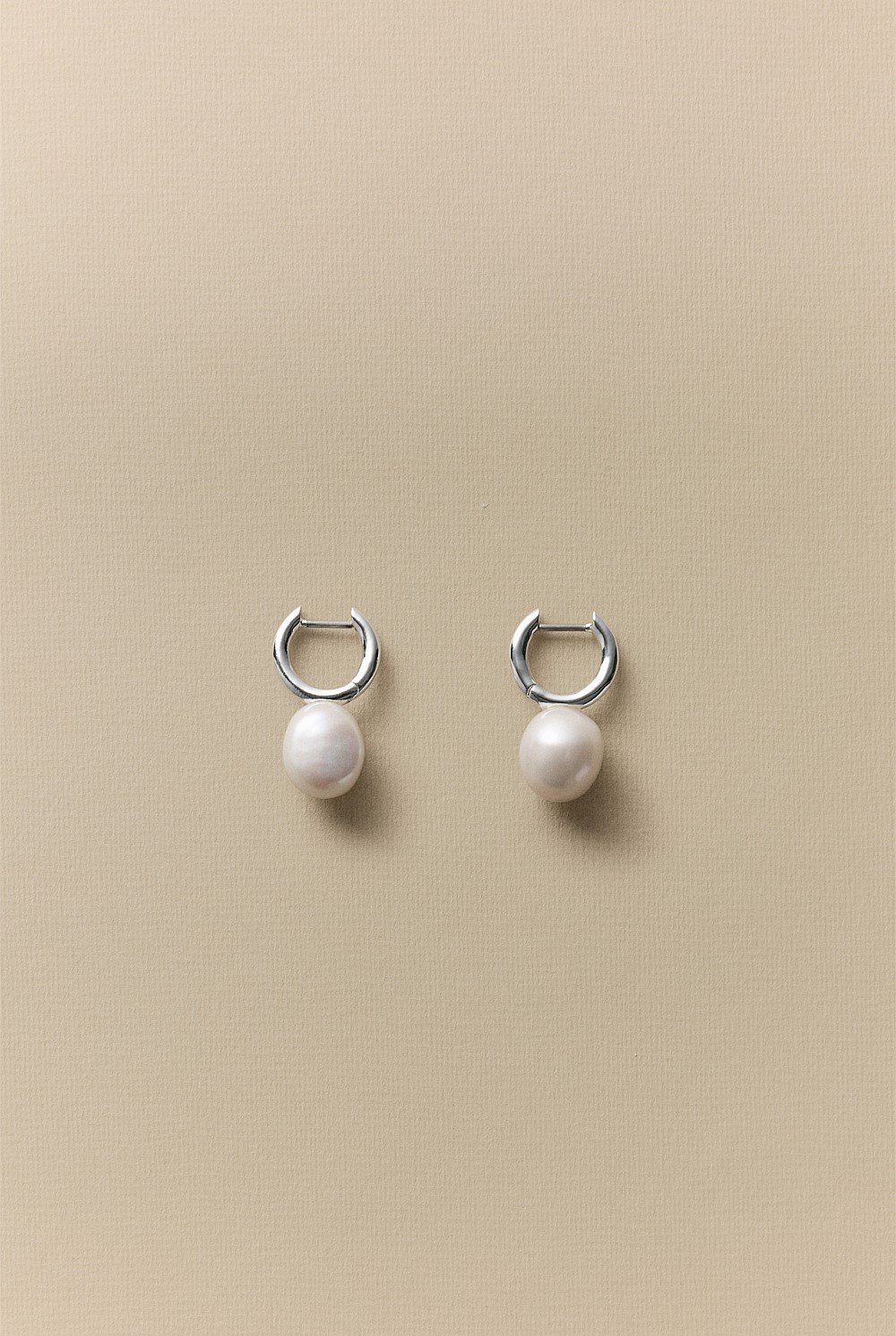 Elsa Pearl Hoop Earrings