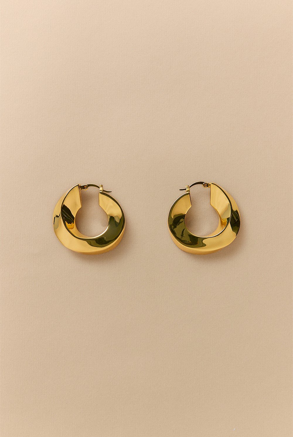 Vera Large Hoop Earrings