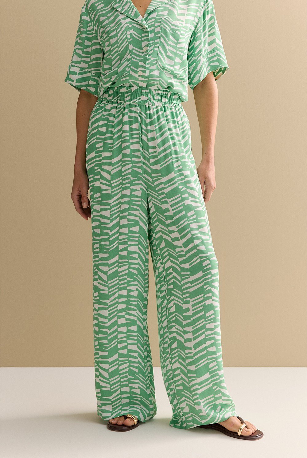 Abstract Geo Wide Leg Pull On Pant