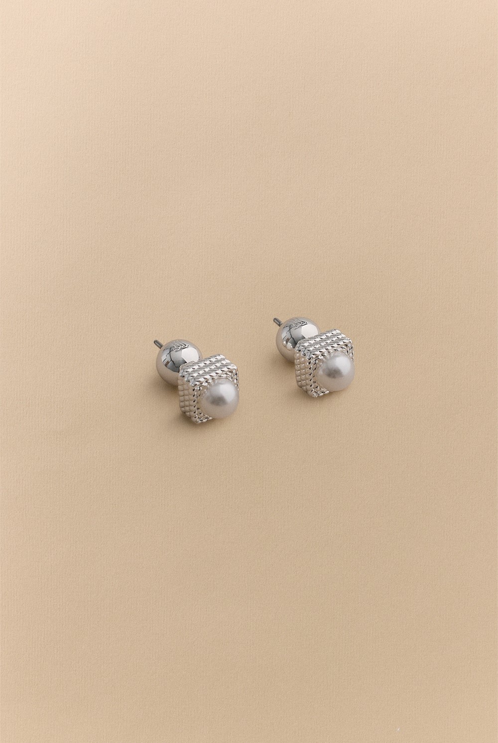 Kembla Pearl Stud Earrings
