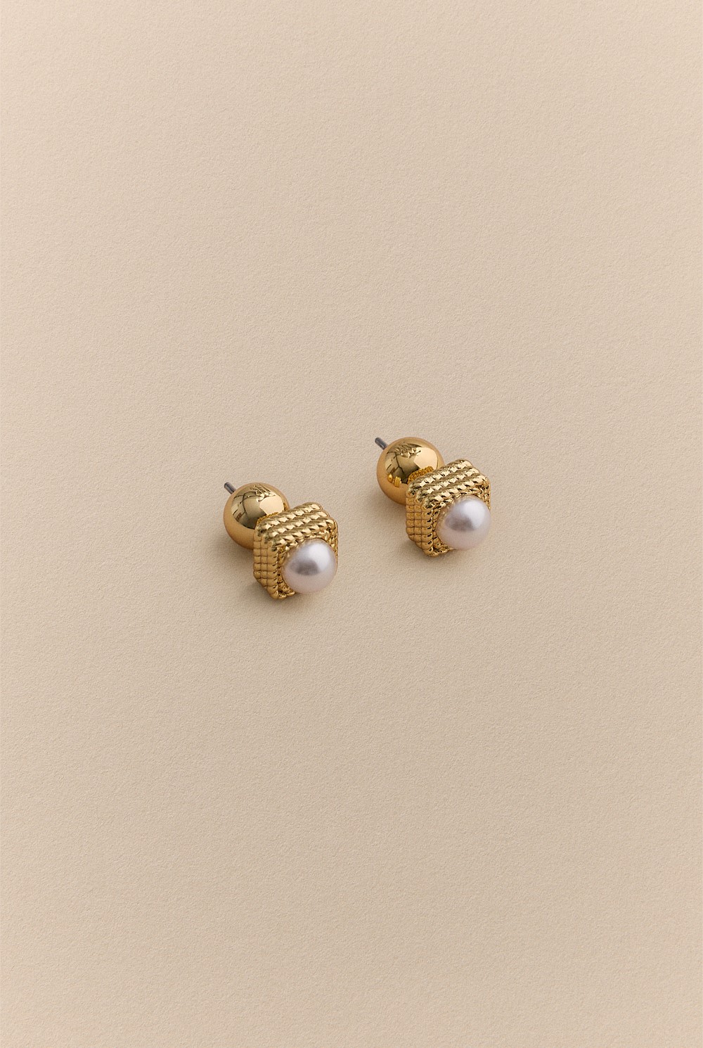 Kembla Pearl Stud Earrings
