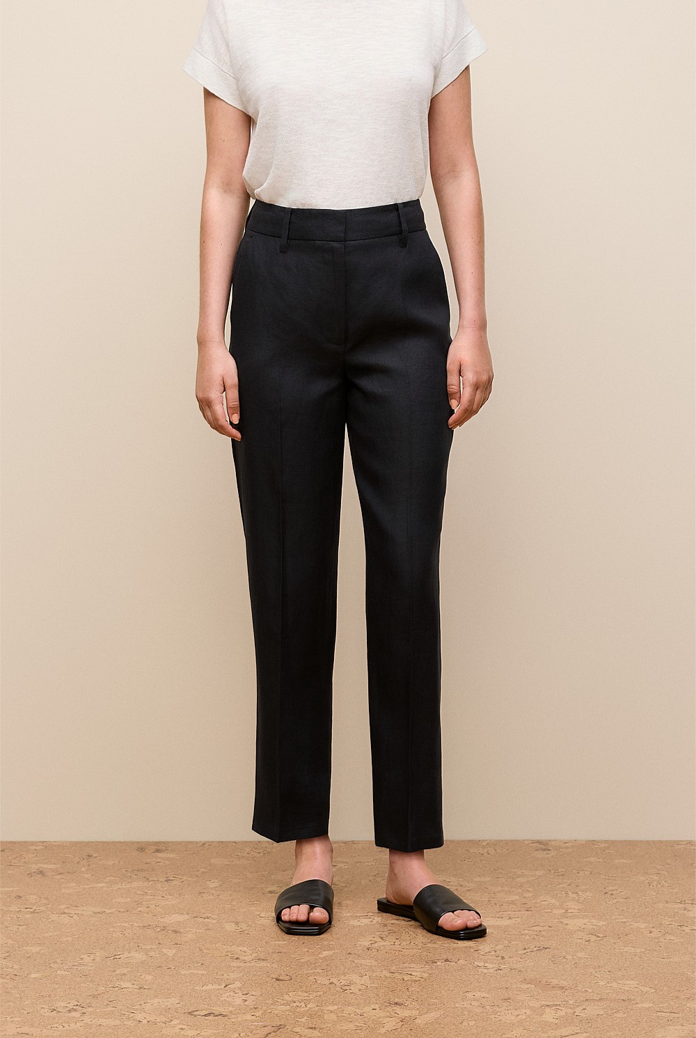 Linen Tapered Leg Pant