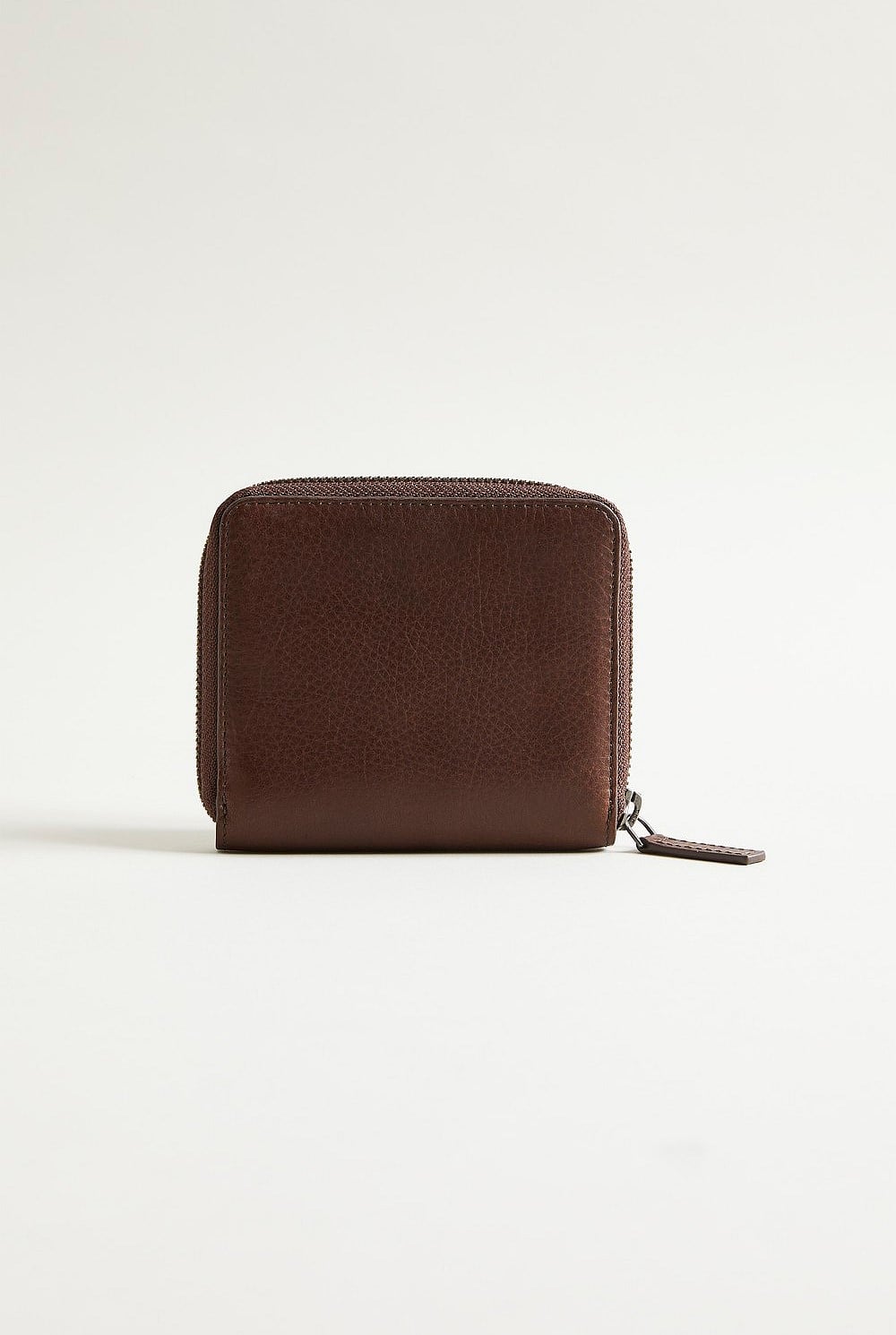 Zip Pebble Leather Wallet