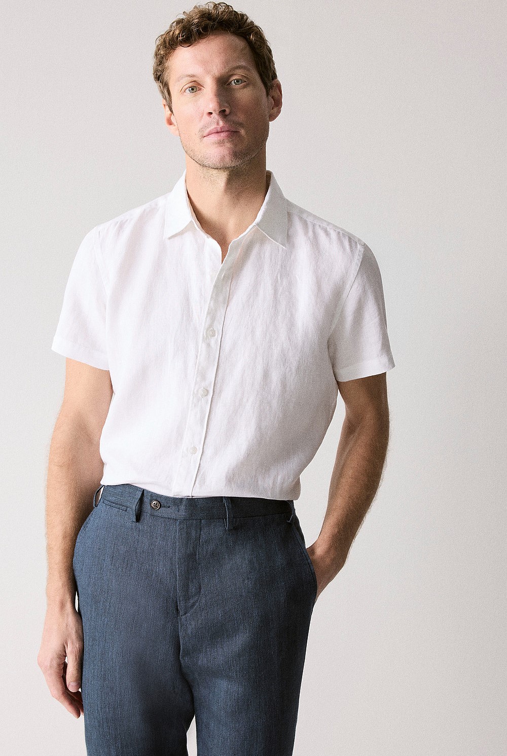 Tailored Fit Linen Short Sleeve Shirt