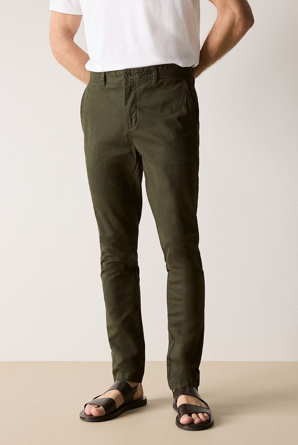 Slim Chino Pant