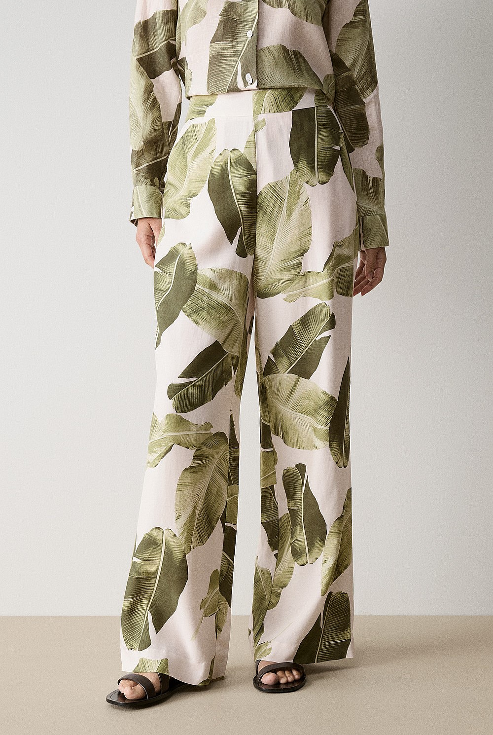 Palm Leaf Print Draped Pant