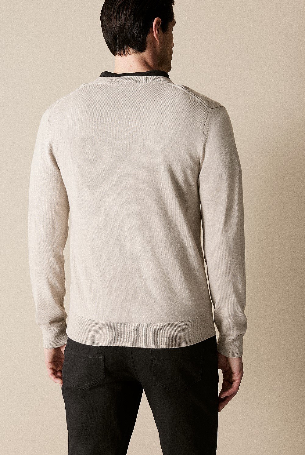 Merino V Neck Knit