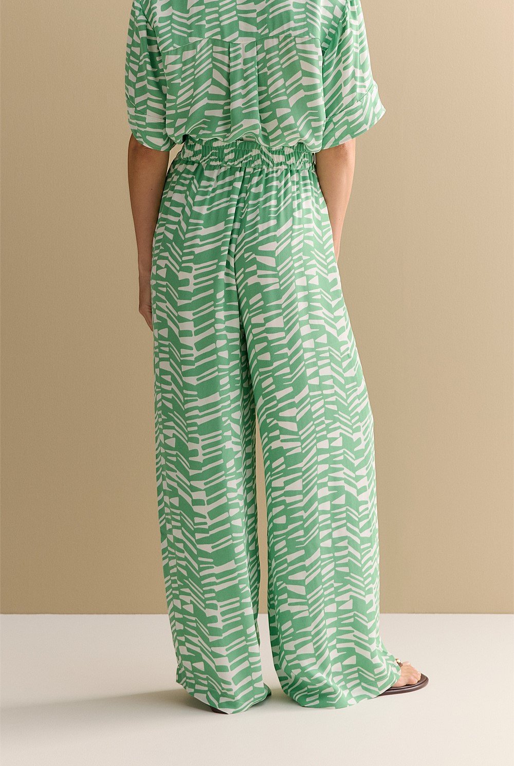 Abstract Geo Wide Leg Pull On Pant