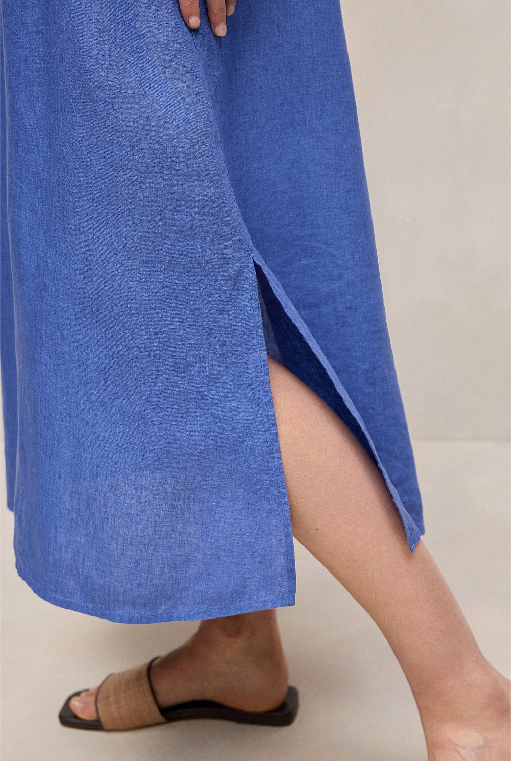 Delave Linen Sleeveless Column Dress