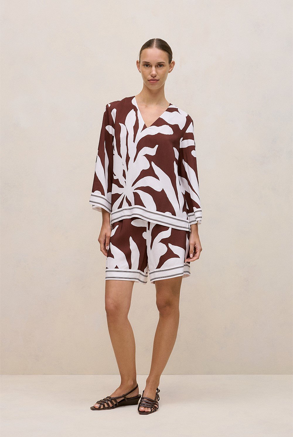 Wakame Border Stripe Relaxed Short