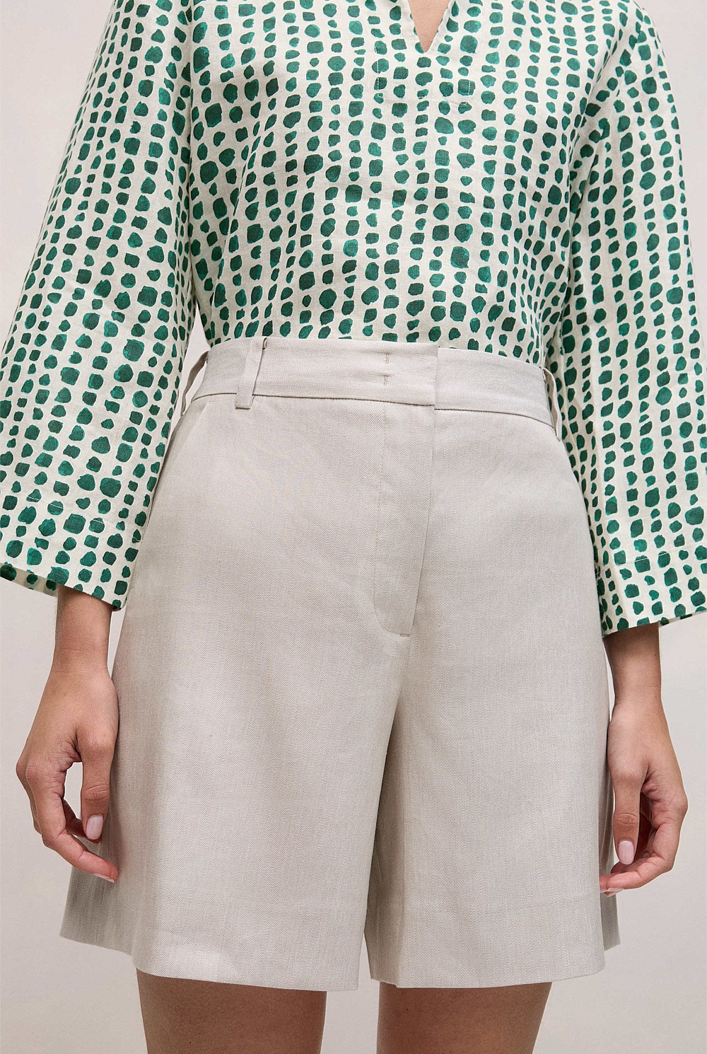 Yarn Dyed Linen Blend Tailored Short