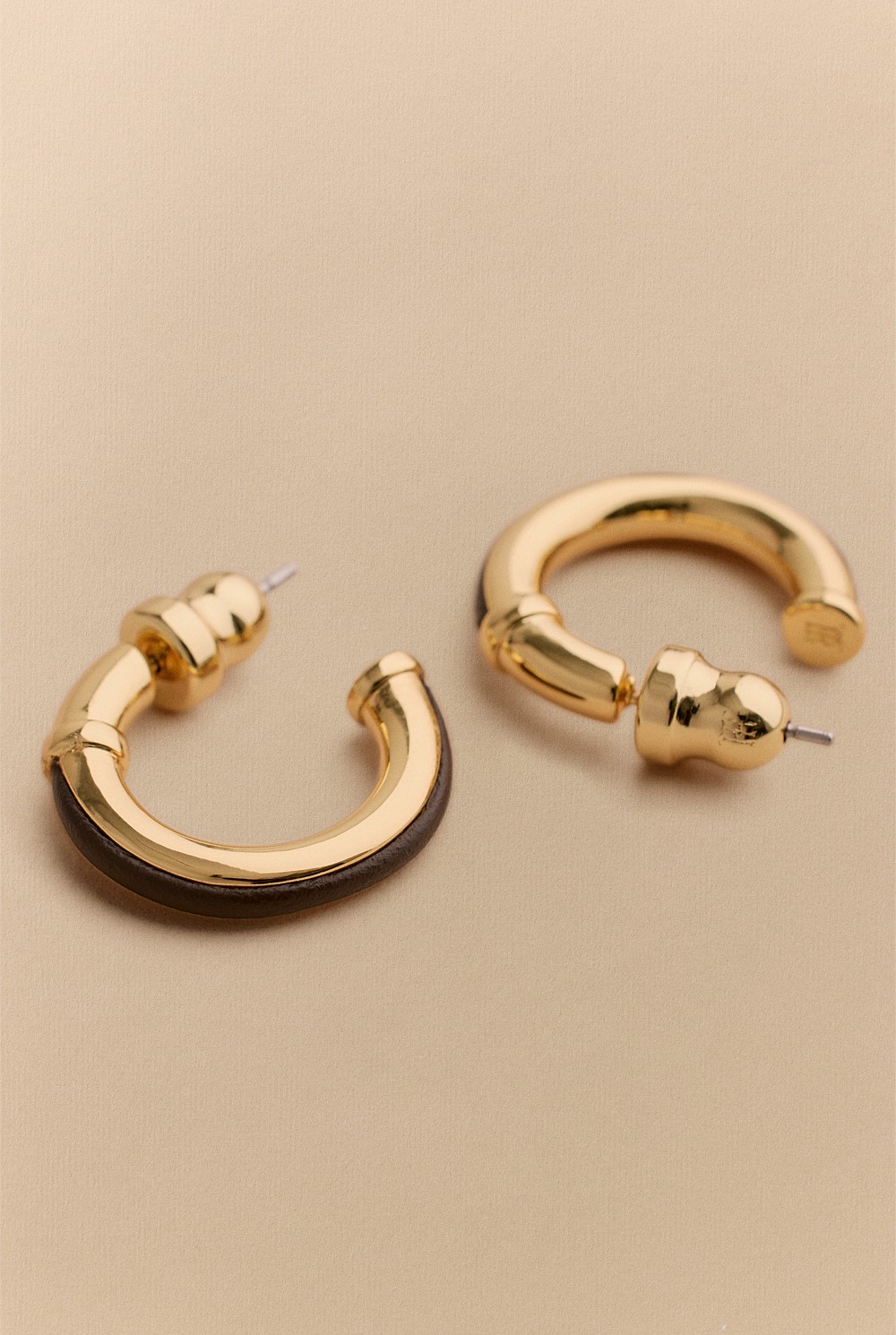 Lutra Hoop Earrings