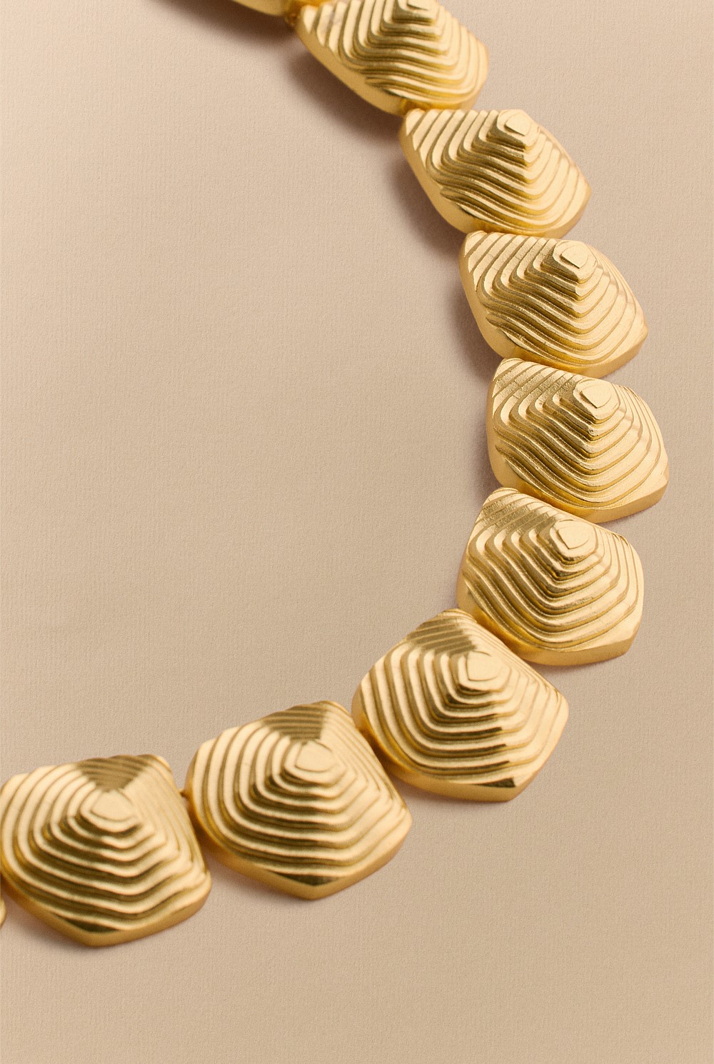 Maelis Necklace