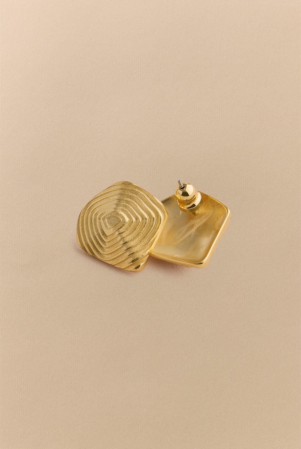 Maelis Stud Earrings