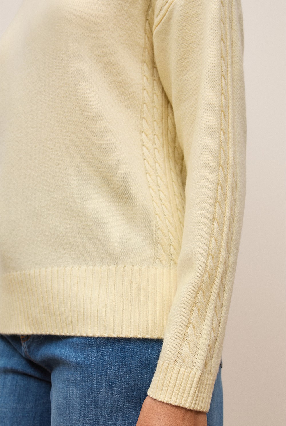 Wool Cashmere Cable Detail Crew