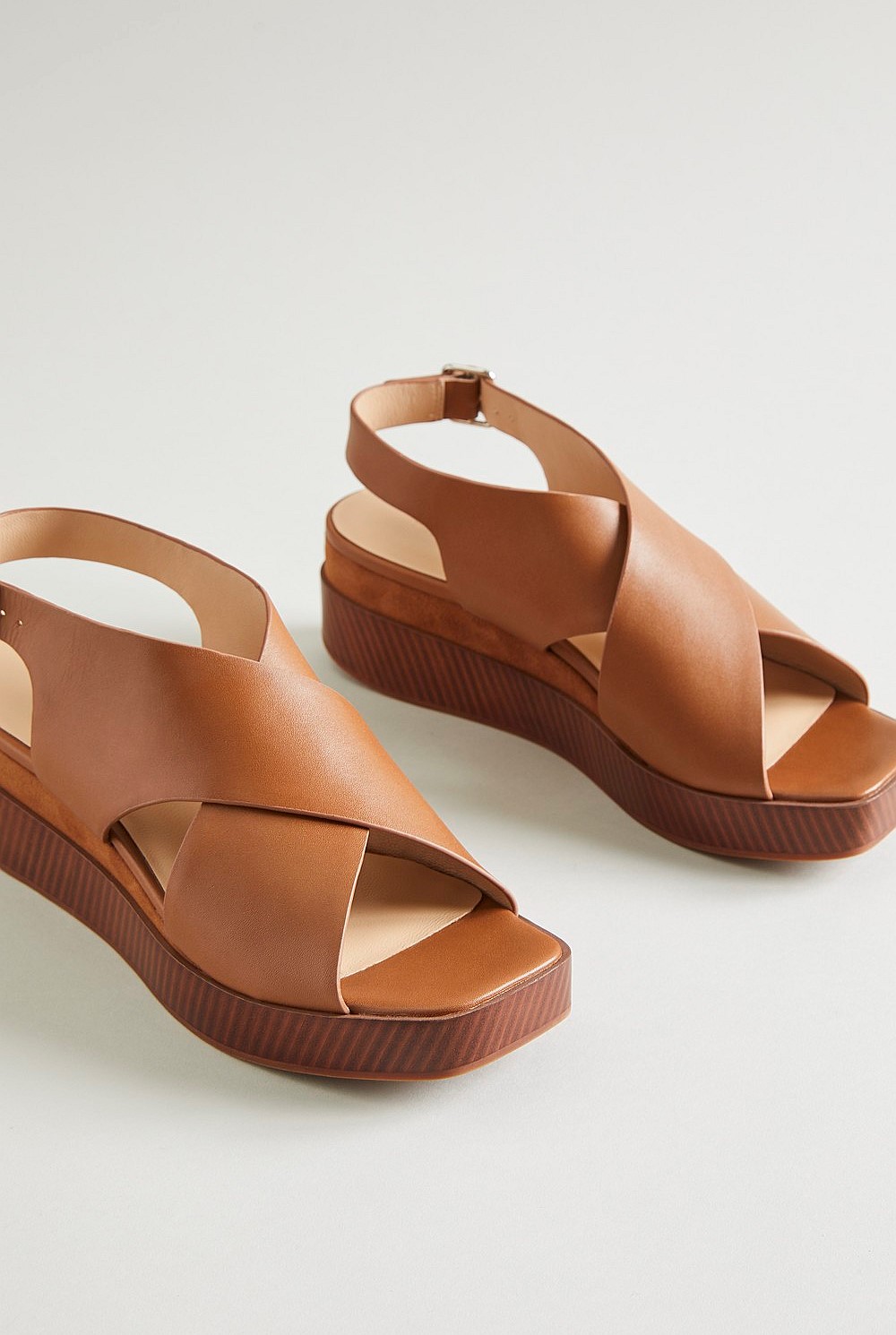 Tyra Wedge
