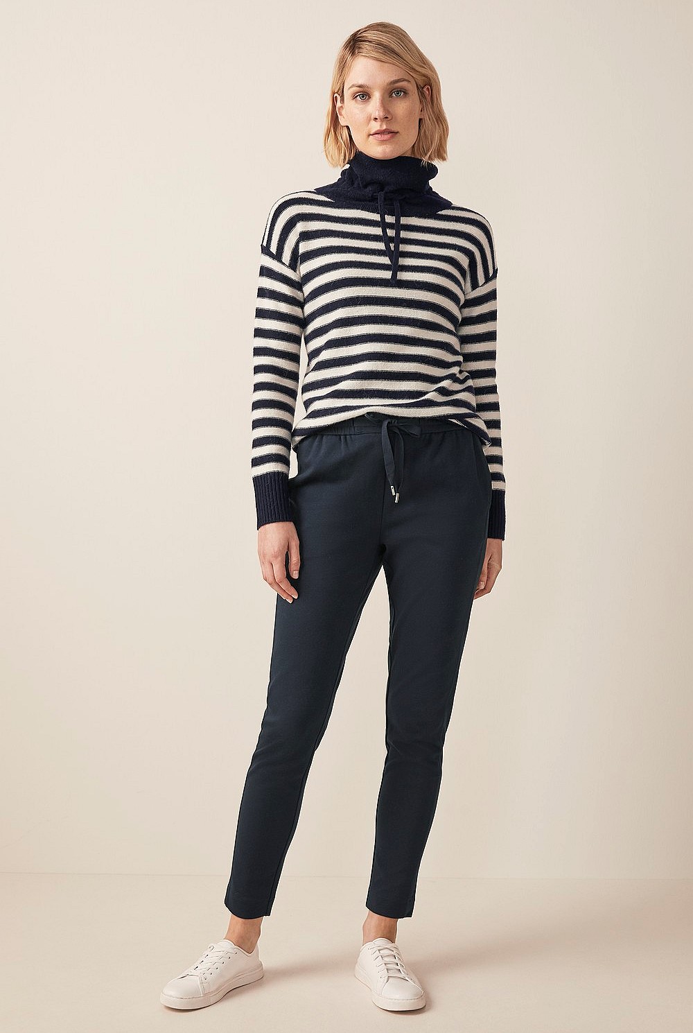 Sporty Stripe Rollneck