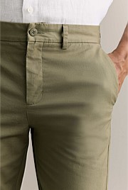 Slim Fit Modern Chino Pant